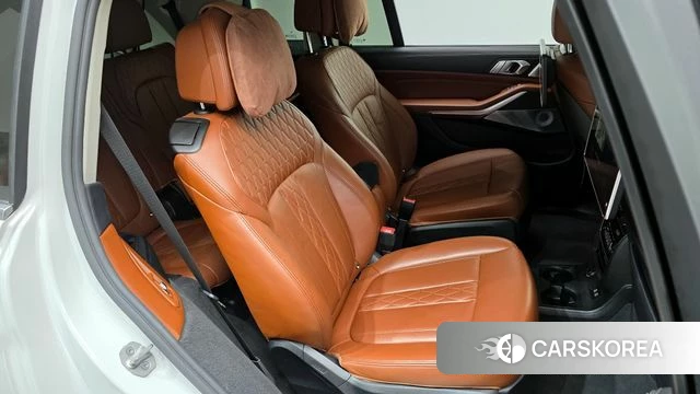 BMW X7 (G07) 2021 Белый из Кореи, фото 2