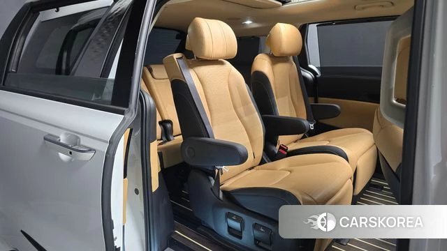 Kia Carnival 4th generation 2023 Белый из Кореи, фото 2