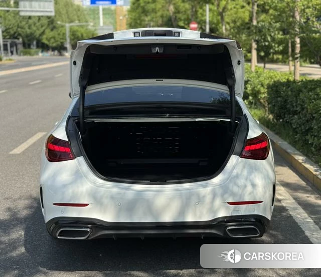 Mercedes-Benz Class C 2024 Белый из Китая, фото 2