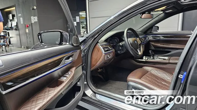 BMW 7 Series (G11) 2021 Черный из Кореи, фото 2