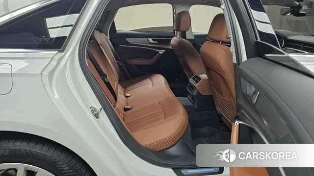Audi A6 (C8) 2023 Белый из Кореи, фото 2