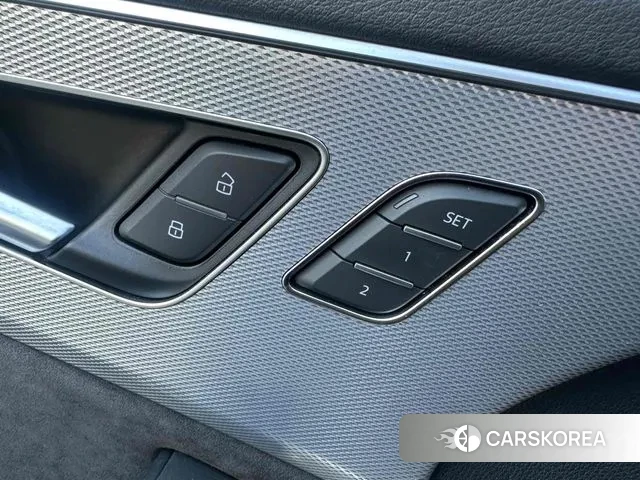 Audi Q8 (4M) 2020 Черный из Кореи, фото 2