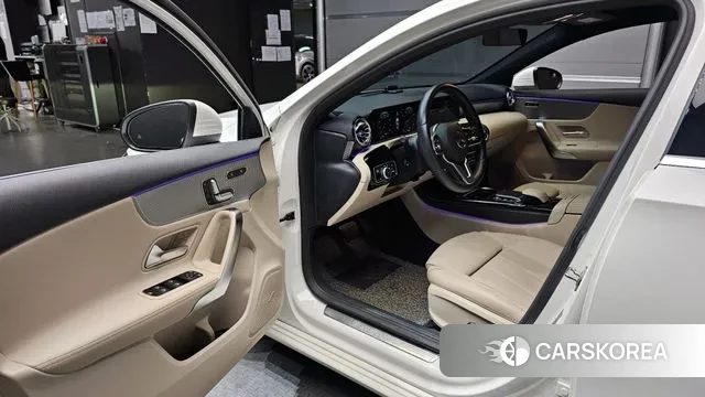 Mercedes-Benz A-Class W177 2021 Белый из Кореи, фото 2