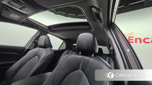 Toyota Camry (XV70) 2023 Коричневый из Кореи, фото 2