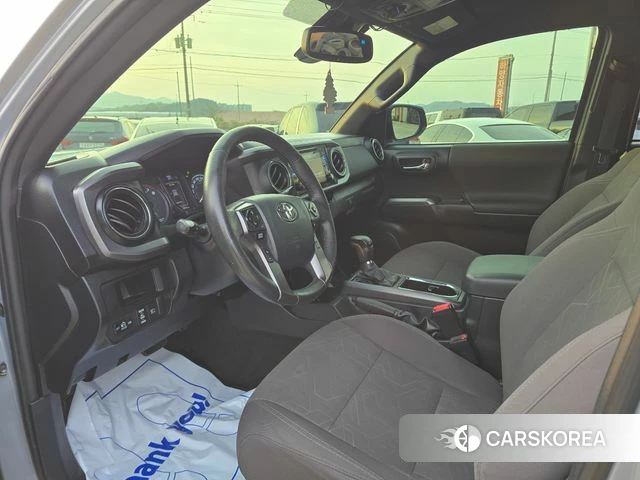 Toyota Tacoma 2018 Цвет галактики из Кореи, фото 2