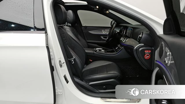 Mercedes-Benz E-Class W213 2020 Белый из Кореи, фото 2