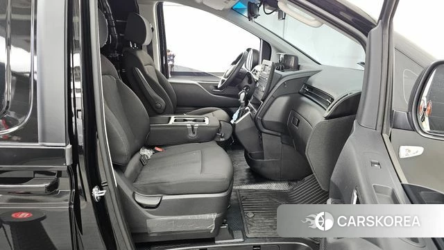Hyundai Staria 2025 Черный из Кореи, фото 2