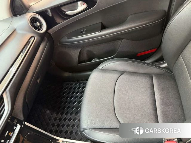 Kia K3 2022 Белый из Китая, фото 2