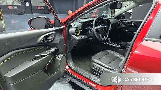 Chevrolet (GM Daewoo) Trax Crossover 2023 Красный из Кореи, фото 2