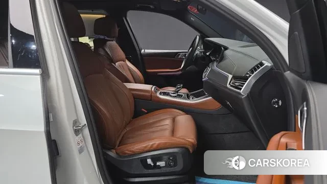 BMW X5 (G05) 2022 Белый из Кореи, фото 2