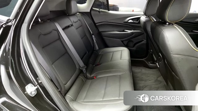 Chevrolet (GM Daewoo) Trax Crossover 2024 Черный из Кореи, фото 2
