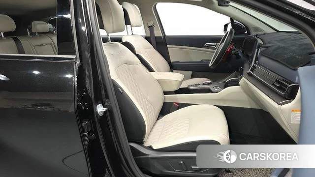 Kia Sportage 5th Generation Hybrid 2023 Черный из Кореи, фото 2