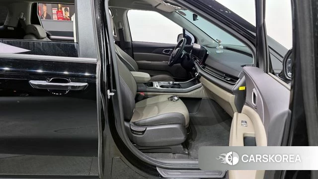 Kia The New Carnival 4th Generation 2024 Черный из Кореи, фото 2