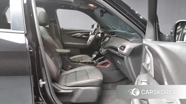 Chevrolet (GM Daewoo) Trailblazer 2023 Черный из Кореи, фото 2