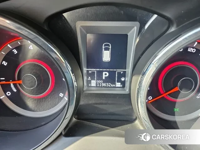 Ssangyong Tivoli Armor 2018 Жемчужный цвет из Кореи, фото 2