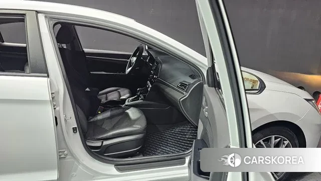 Hyundai The New Avante AD 2019 Белый из Кореи, фото 2