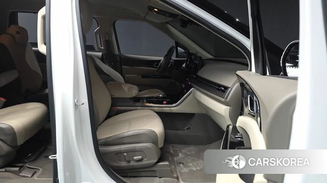 Kia Carnival 4th generation 2023 Белый из Кореи, фото 2