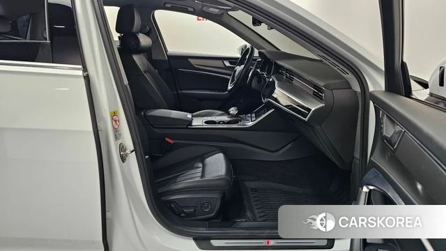 Audi A6 (C8) 2020 Белый из Кореи, фото 2