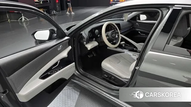 Hyundai Avante (CN7) 2021 Серый из Кореи, фото 2