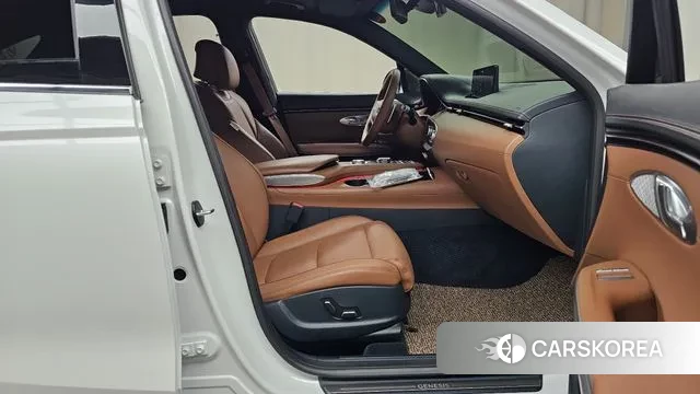 Genesis GV70 2023 Белый из Кореи, фото 2