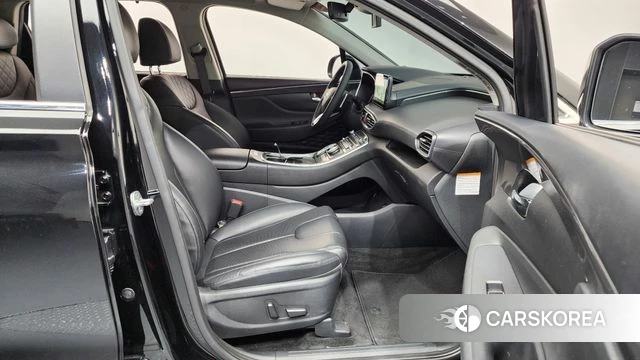 Hyundai The New Santa Fe 2022 Черный из Кореи, фото 2