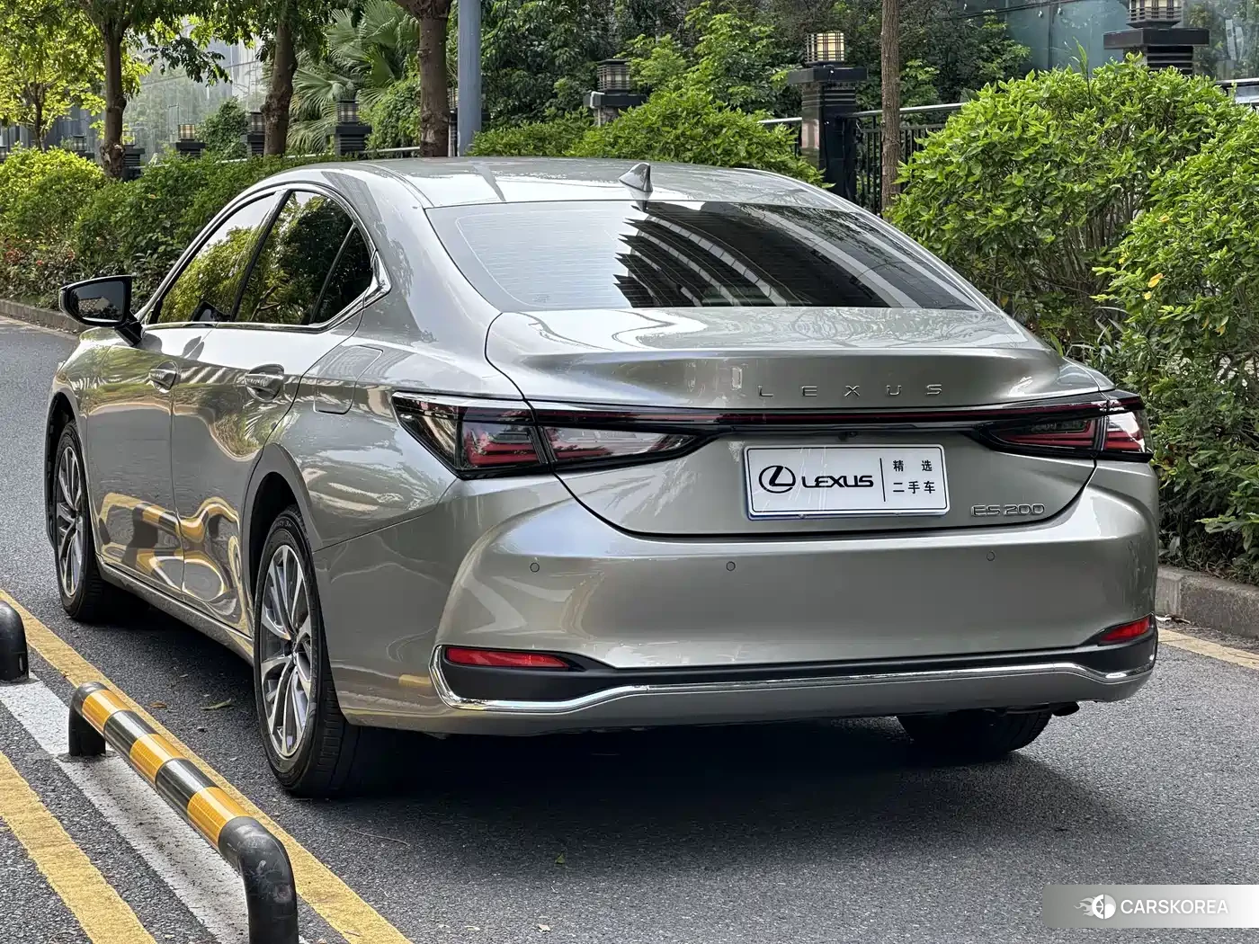 Lexus ES 2026 Silver/gray из Китая, фото 2