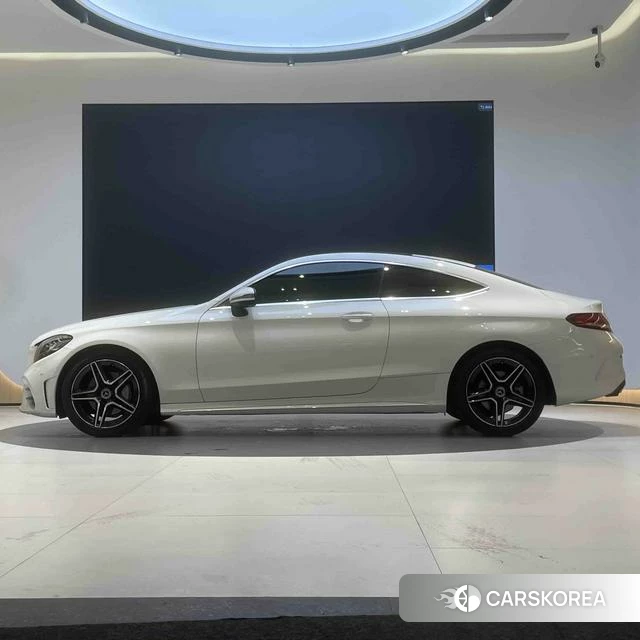 Mercedes-Benz Class C (imported) 2021 Белый из Китая, фото 2