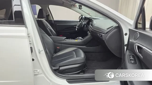 Hyundai Sonata (DN8) 2022 Белый из Кореи, фото 2