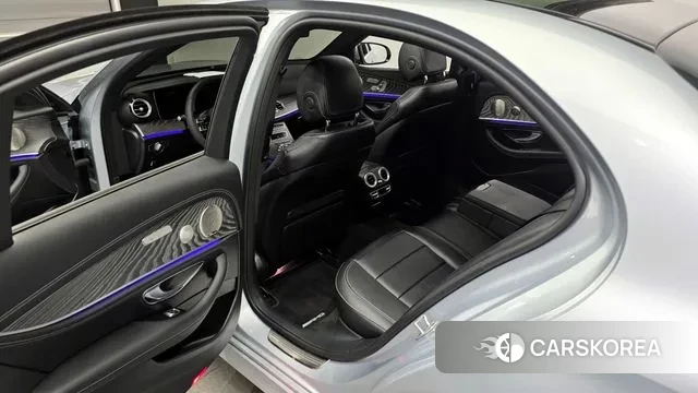 Mercedes-Benz E-Class W213 2022 Серебряный из Кореи, фото 2