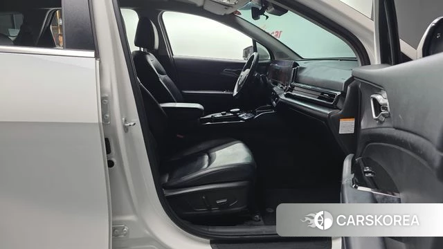 Kia Sportage 5th Generation Hybrid 2022 Белый из Кореи, фото 2