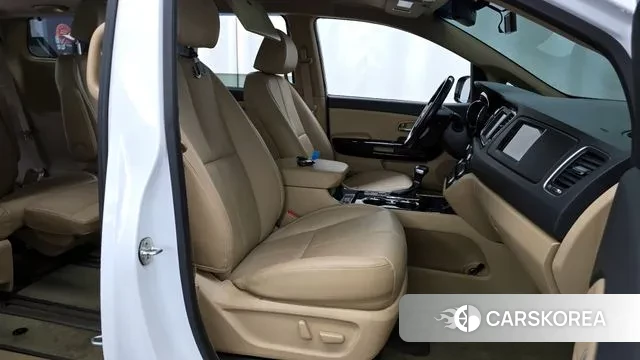 Kia The New Carnival 2018 Белый из Кореи, фото 2