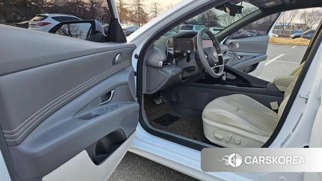 Hyundai The New Avante (CN7) 2023 Белый из Кореи, фото 2