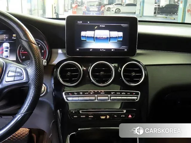 Mercedes-Benz GLC-Class X253 2018 Белый из Кореи, фото 2