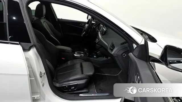 BMW 2 Series Gran Coupe (F44) 2023 Белый из Кореи, фото 2