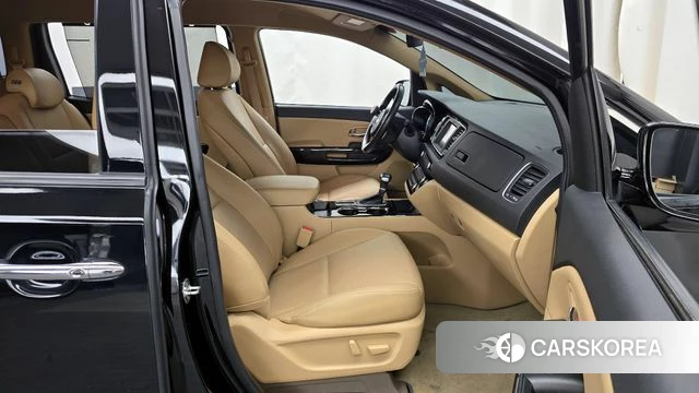 Kia The New Carnival 2019 Черный из Кореи, фото 2