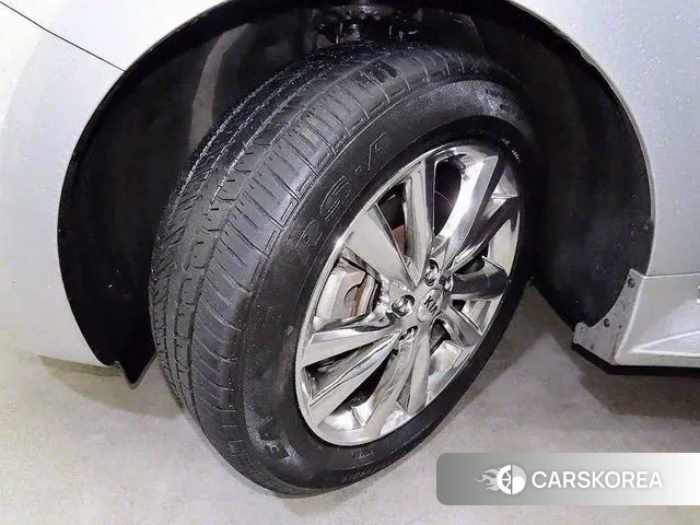 Kia The New Carnival 2018 Серебристо-серый из Кореи, фото 2