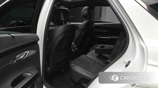 Genesis GV70 2023 Белый из Кореи, фото 2