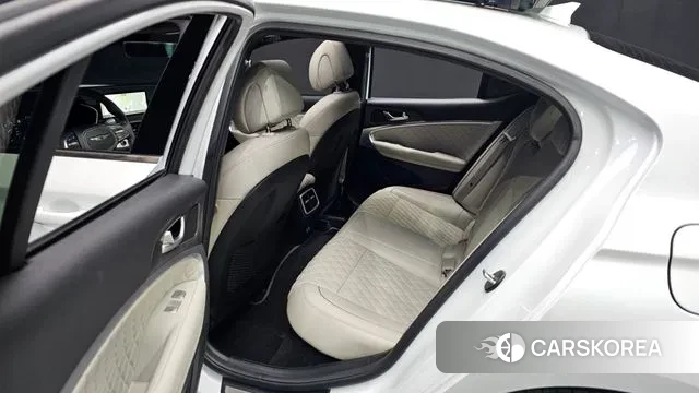 Genesis The New G70 2023 Белый из Кореи, фото 2