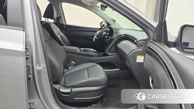 Hyundai Tucson Hybrid (NX4) 2021 Серебристо-серый из Кореи, фото 2