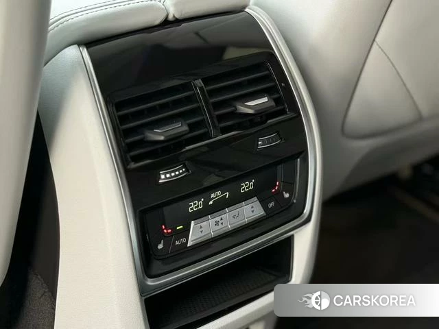 BMW XM 2024 Черный из Китая, фото 2