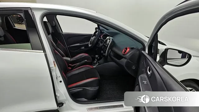 Renault Korea (Samsung) Clio 2018 Белый из Кореи, фото 2