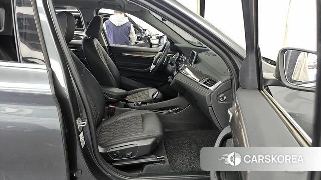 BMW X1 (F48) 2020 Серый из Кореи, фото 2