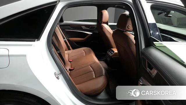 Audi A6 (C8) 2023 Белый из Кореи, фото 2