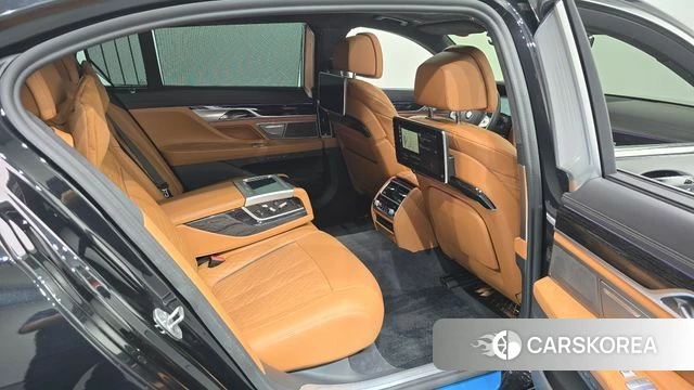 BMW 7 Series (G11) 2021 Серый из Кореи, фото 2