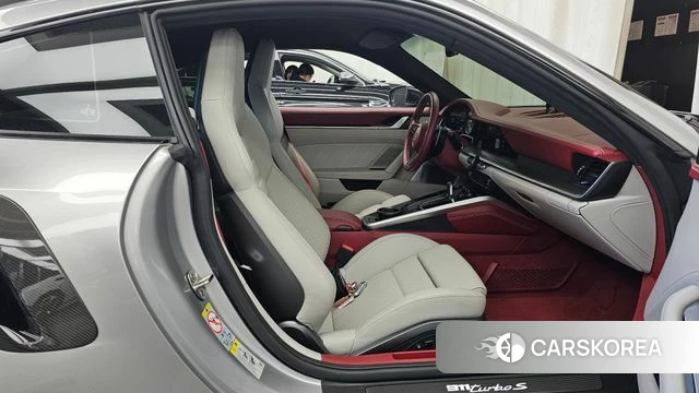 Porsche 911(992) 2022 Серебристо-серый из Кореи, фото 2