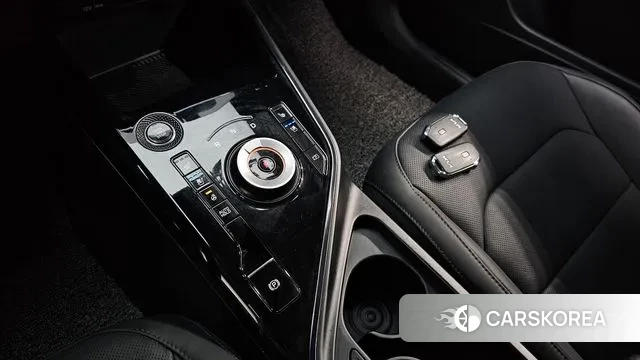 Kia Di Ol Nu Niro 2024 Белый из Кореи, фото 2