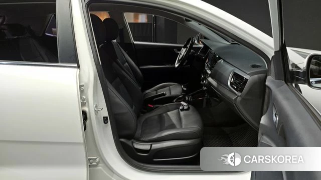 Kia Stonic 2019 Белый из Кореи, фото 2