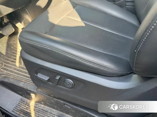 Hyundai Staria 2025 Черный из Кореи, фото 2