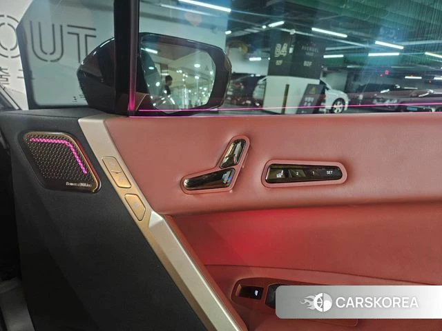 BMW iX 2024 Цвет галактики из Кореи, фото 2