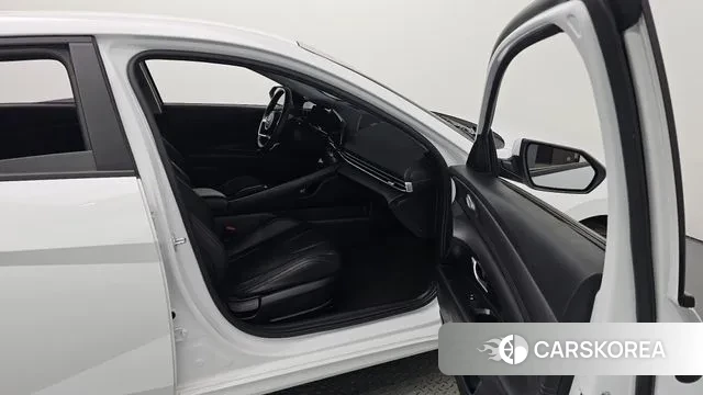 Hyundai Avante (CN7) 2022 Белый из Кореи, фото 2